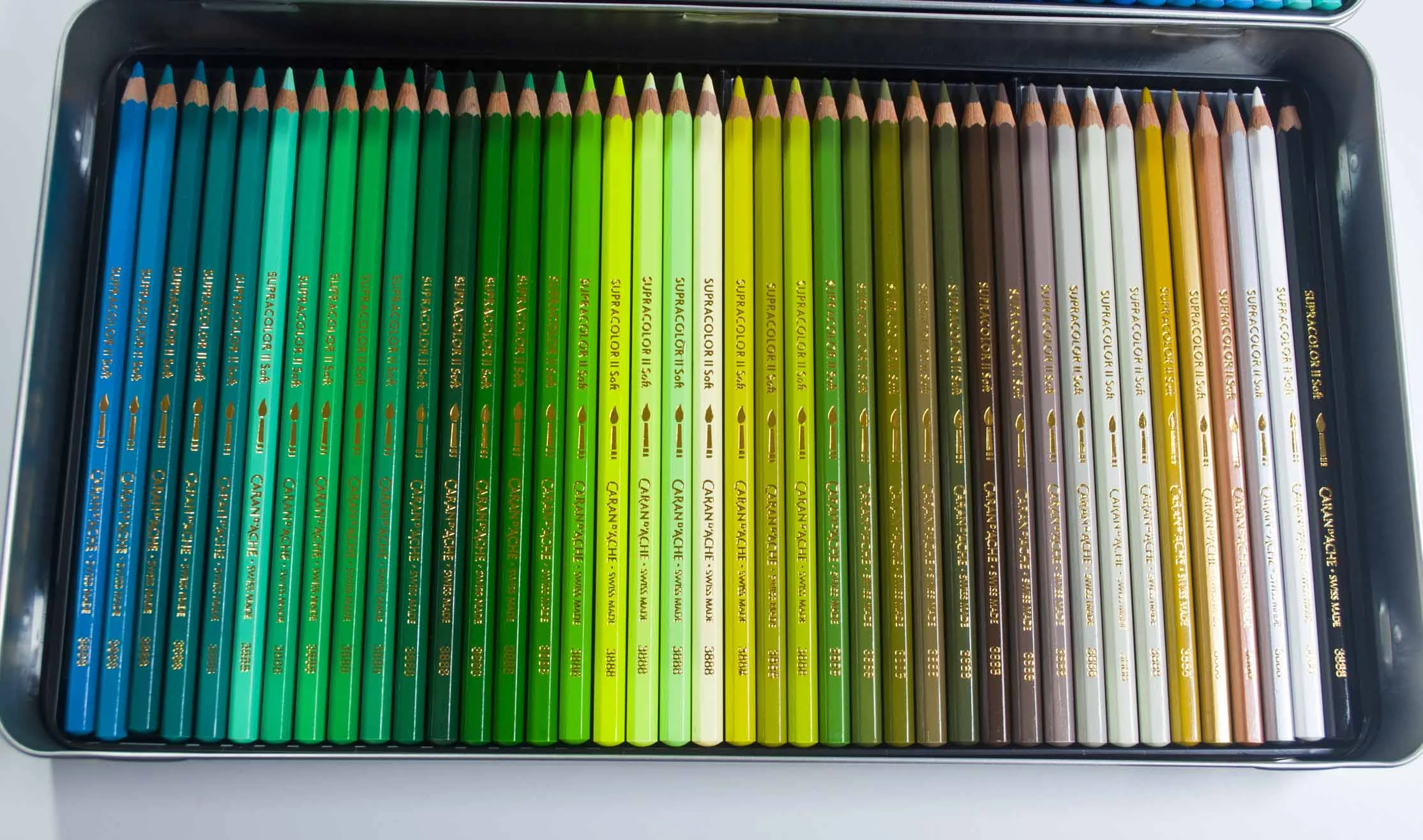 Caran d'Ache Supracolor Soft 40 Set Giveaway — The Art Gear Guide